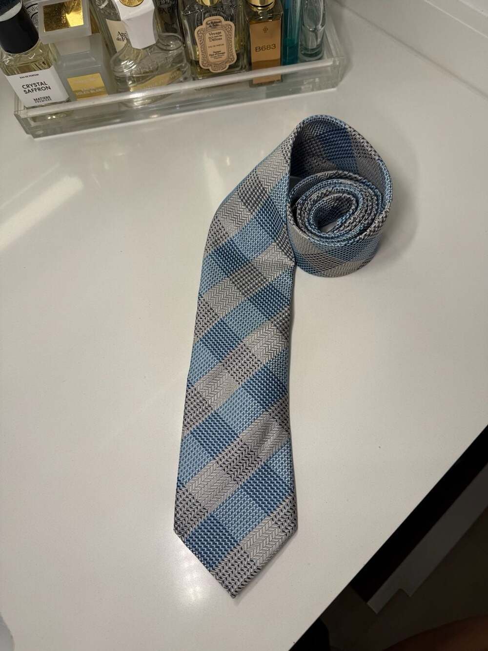 Geoff Nicholson Men's Blue and Grey Herringbone Plaid Silk Necktie Made in Italy
